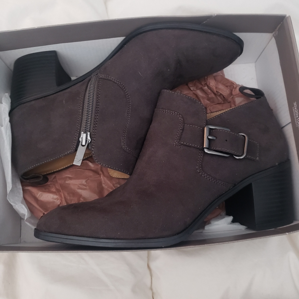 Grey Booties - Picture 7 of 10